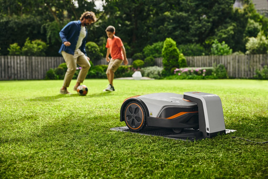 wireless robot mowers